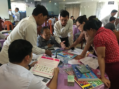 Workshop participants learn how to use resources in reading toolkits